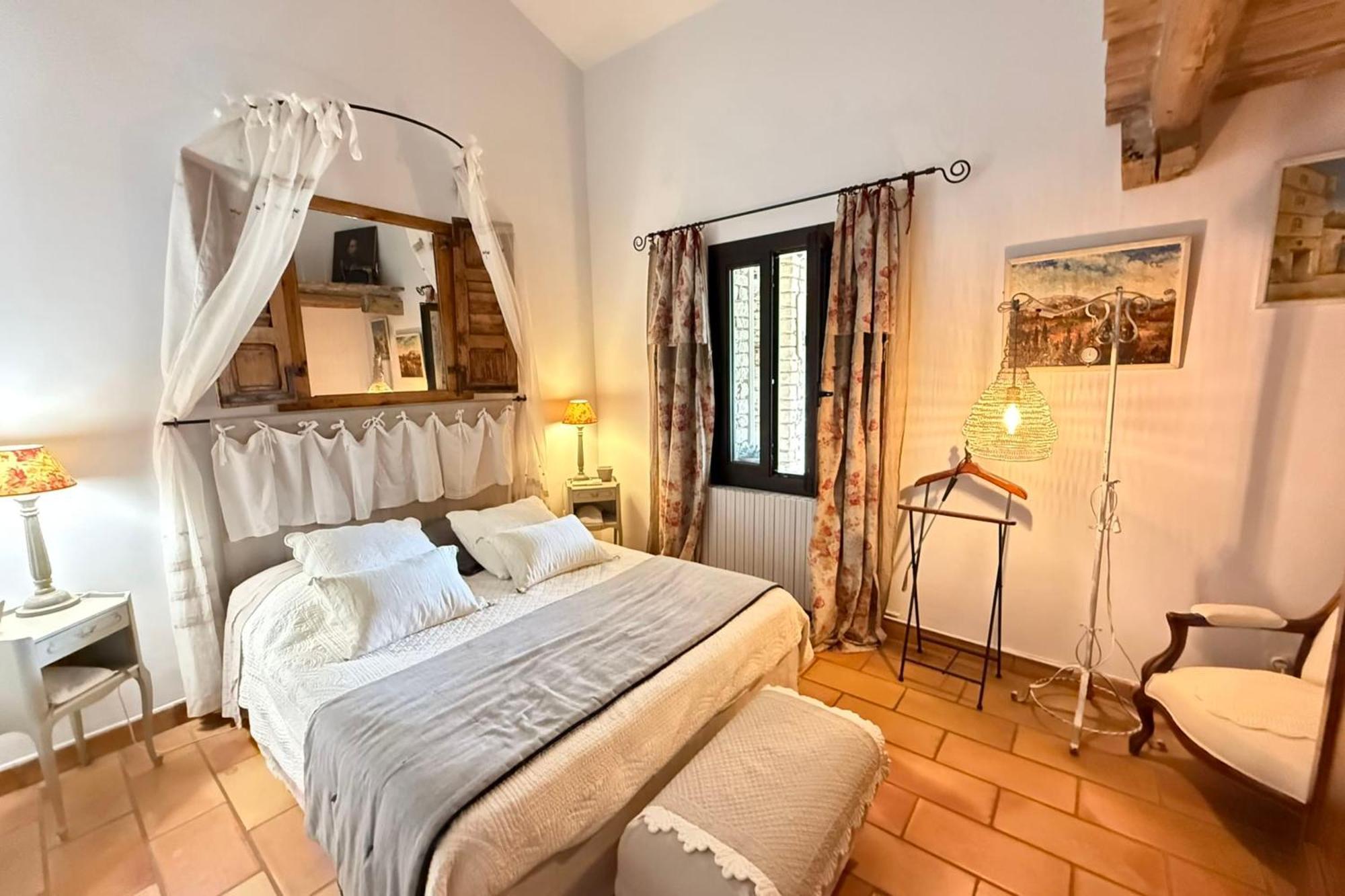Beautiful Provencal Villa With Pool And Jacuzzi Lacoste  Exterior foto